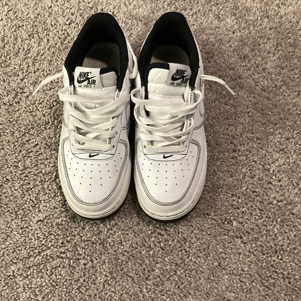 Boys size 6 nike Air Force